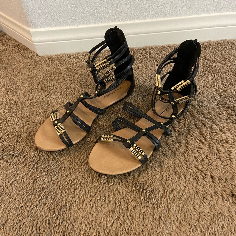 MARK&MADDUX size 8 black and gold sandals